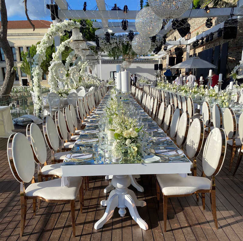 Aynalı Masa Kiralama