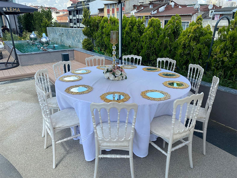 Yuvarlak Masa Süsleme