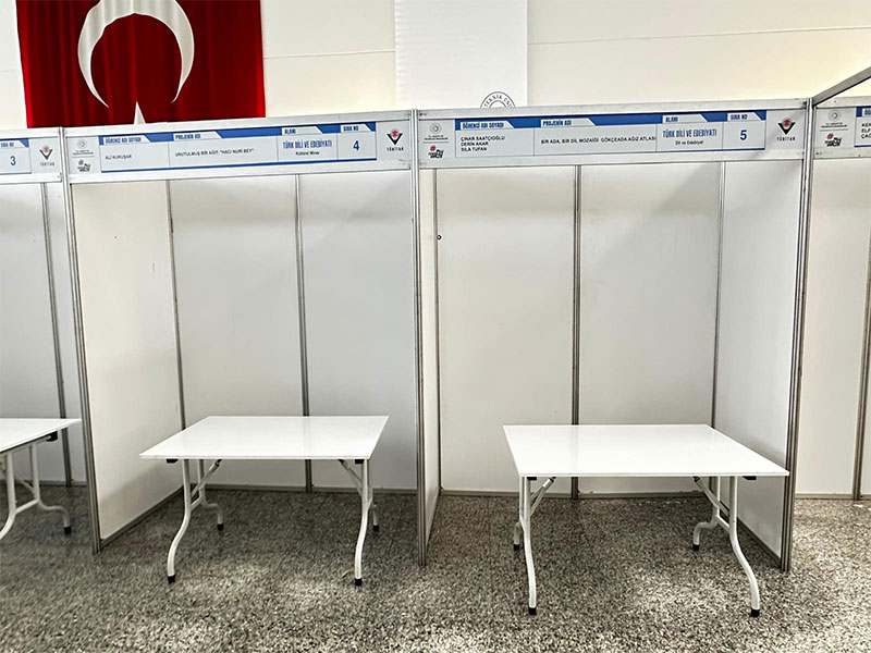 Etkinlik için Dikdörtgen Masa Kiralama