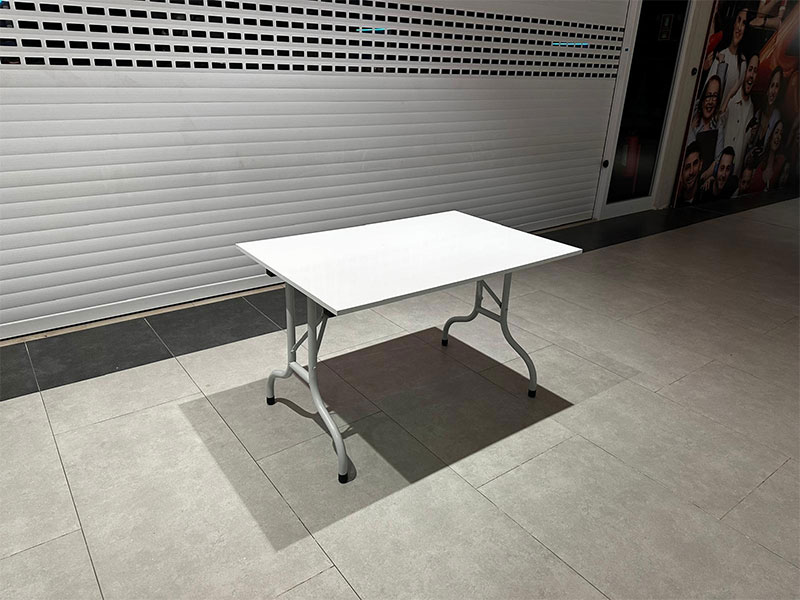 Fuar İçin Dikdörtgen Masa Kiralama