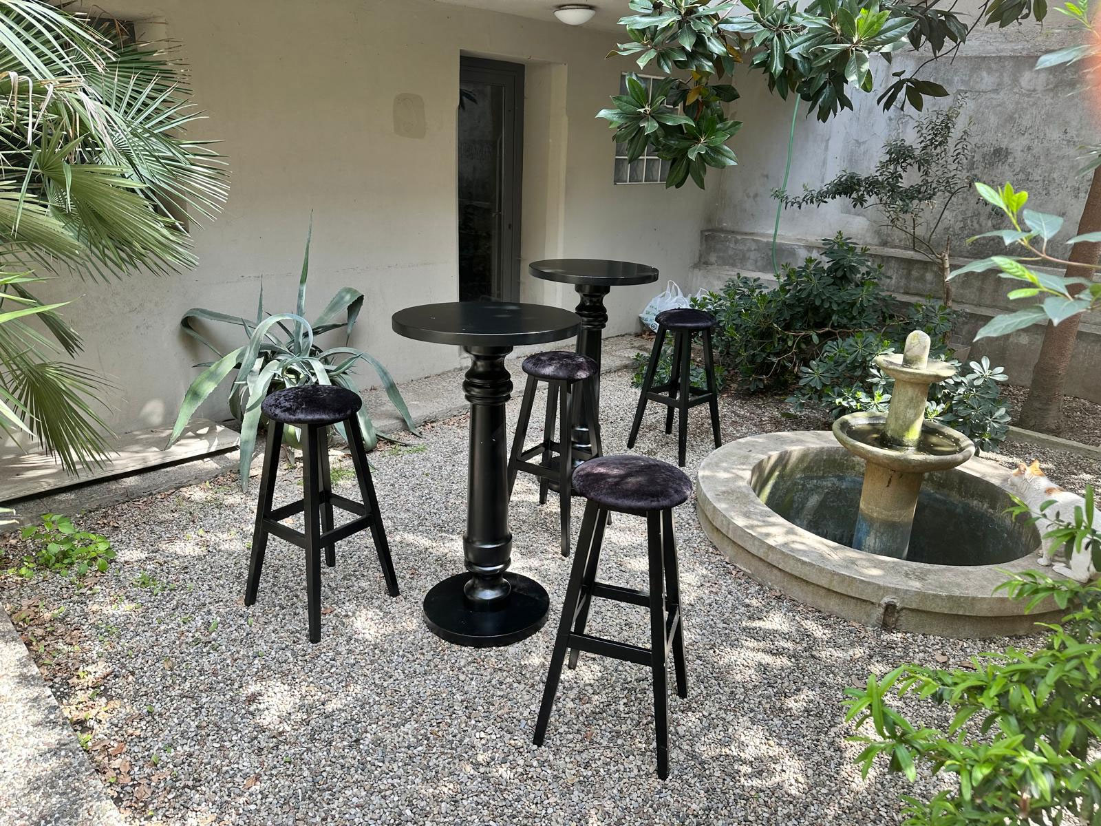 Siyah Ahşap Bistro Masası Kiralama