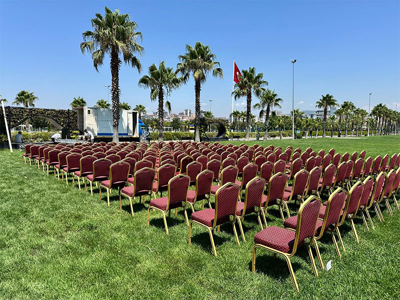 hilton sandalye kiralama fiyatları