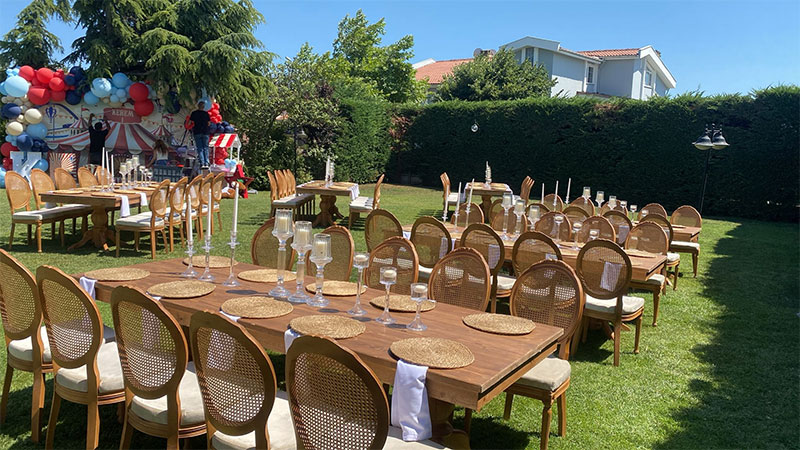 Ahşap Masa Sandalye Kiralama