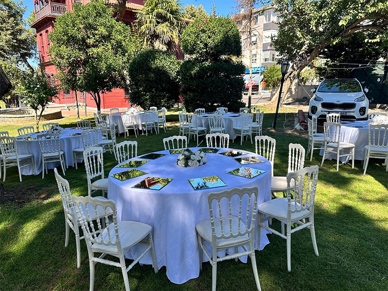 İzmit Yuvarlak Masa Sandalye Kiralama