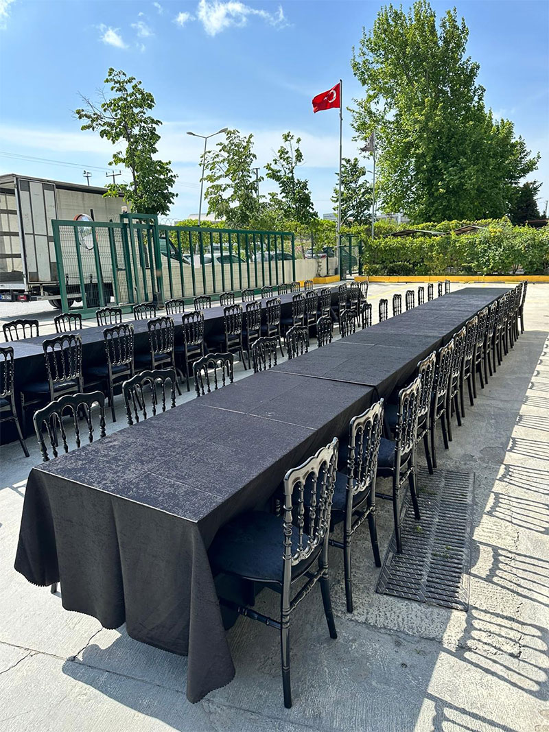 Siyah Sandalye Kiralama Fiyatları