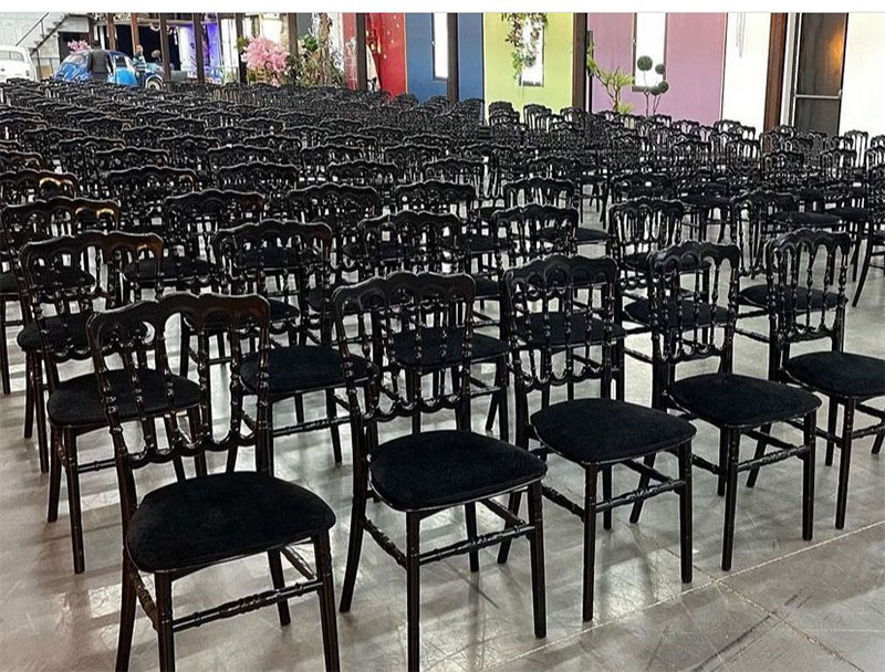 İstanbul Siyah Sandalye Kiralama