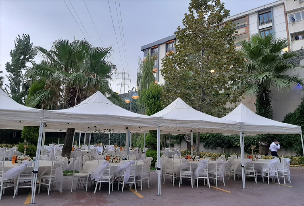 Sarıyer Masa Sandalye Kiralama