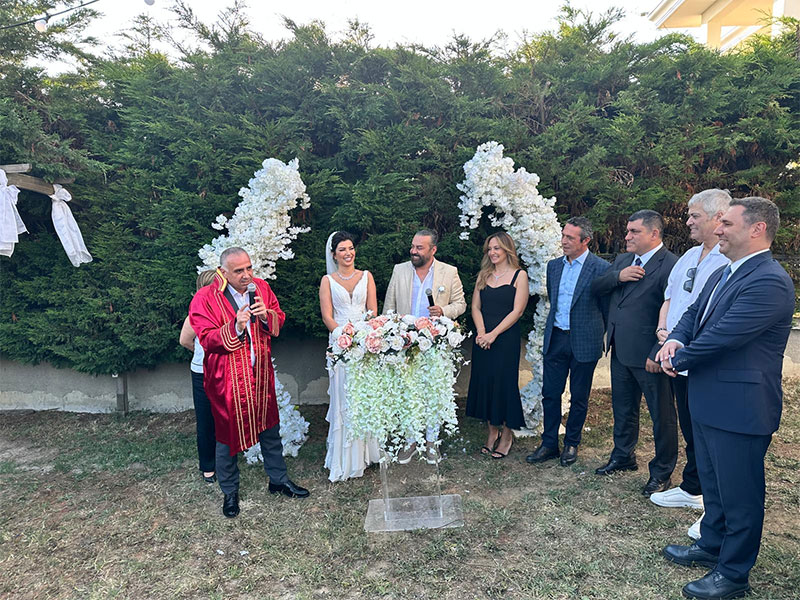 Spor Yazarı Emre Bol'un Bahçede Nikah Organizasyonu'nu Gerçekleştirdik