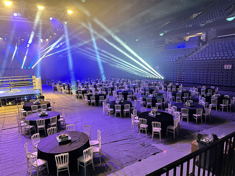 Sinan Erdem Spor Salonu Boks Maçı için Masa Sandalye Kiralama Hizmeti Gerçekleştirdik